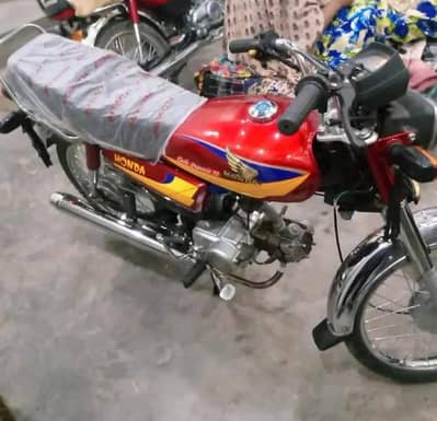 Honda 70 CC 2006 model Lahore register urgent bike for sal 03283692929
