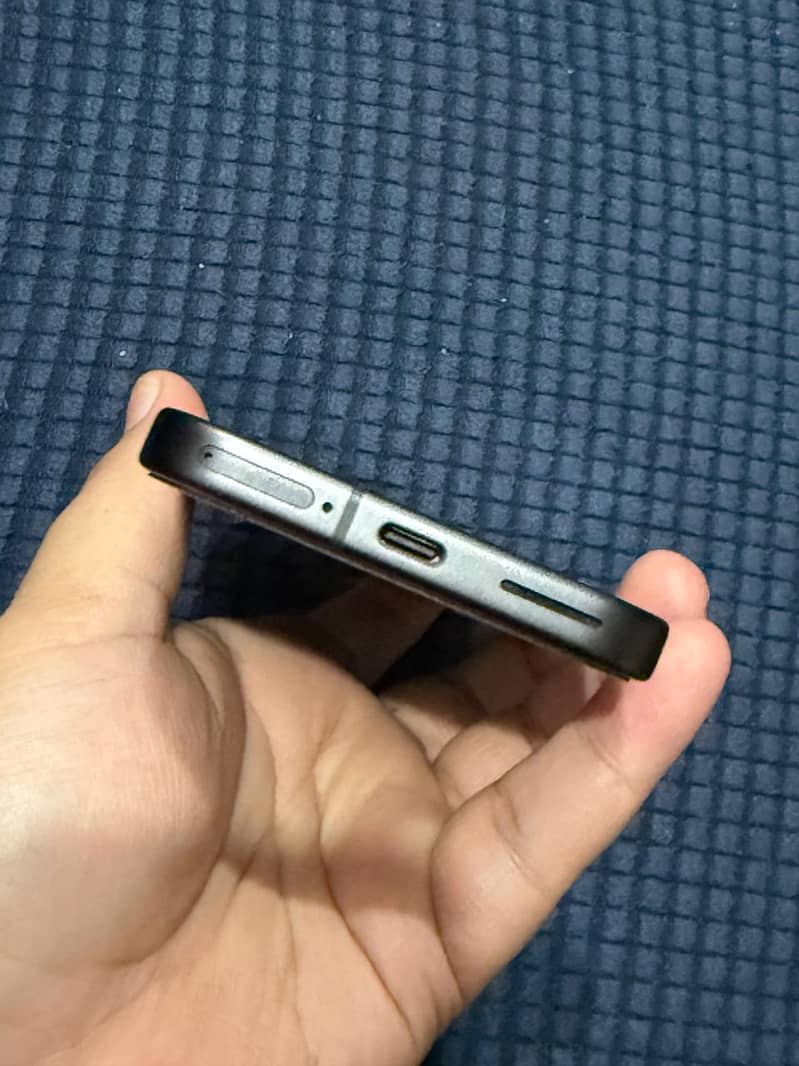 Google Pixel 9 4