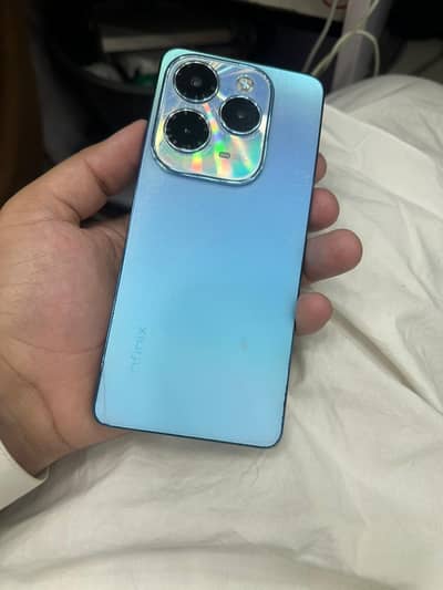 Infinix HOT 40 256GB 8GB RAM
