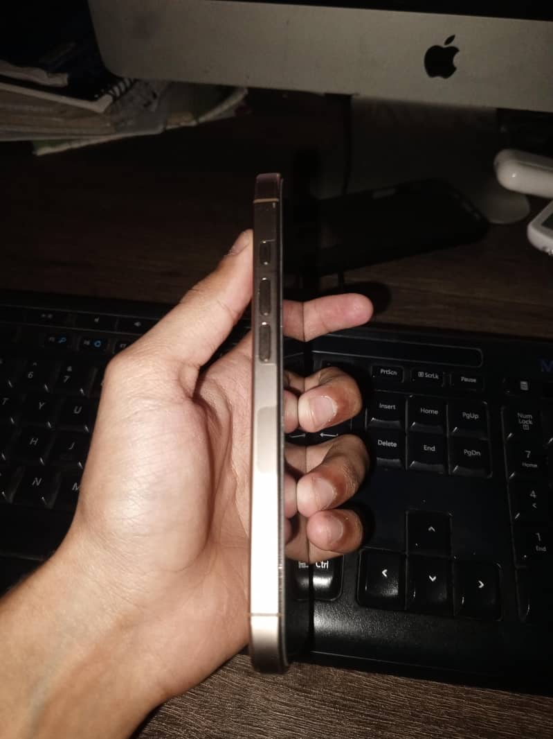 iphone 16 pro 4