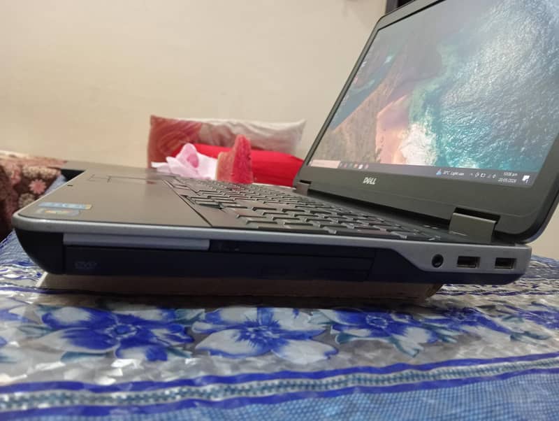 DELL PRECISION M2800 6