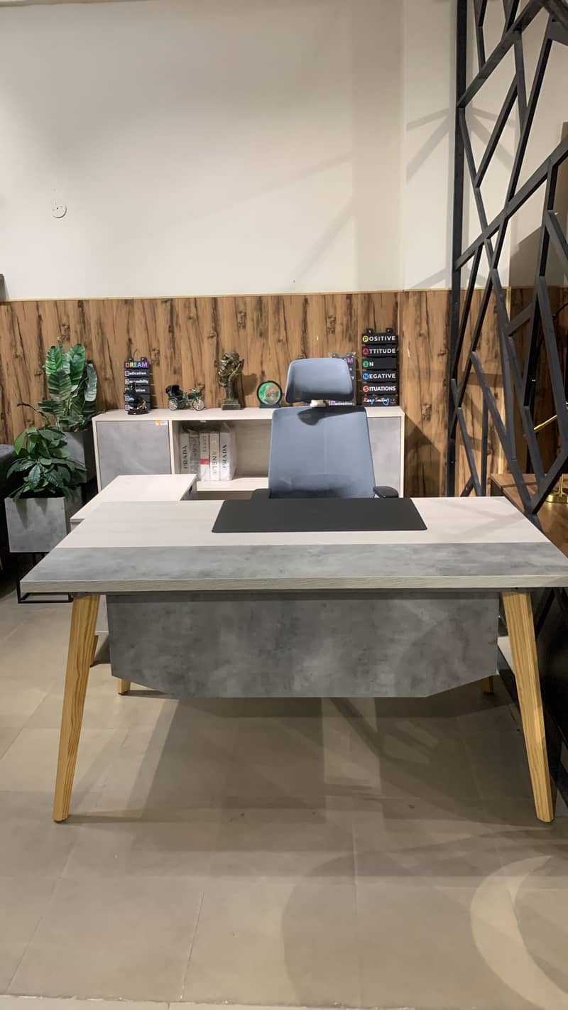 Executive table/ office table 4