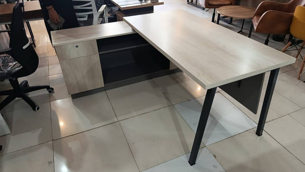Executive table/ office table 15