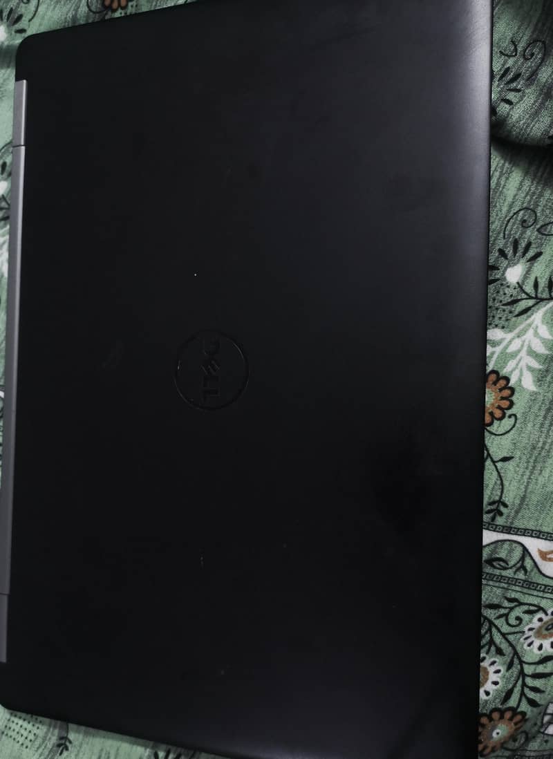 Dell Latitude E5570 1