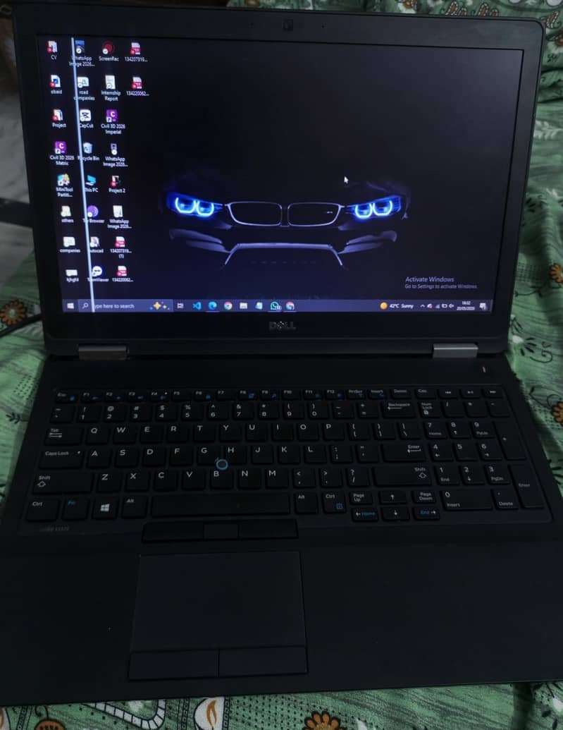 Dell Latitude E5570 2