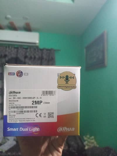(2) SMART DUAL LIGHT  HDCVI DIGITAL AUDIO.  2MP 2.8mm