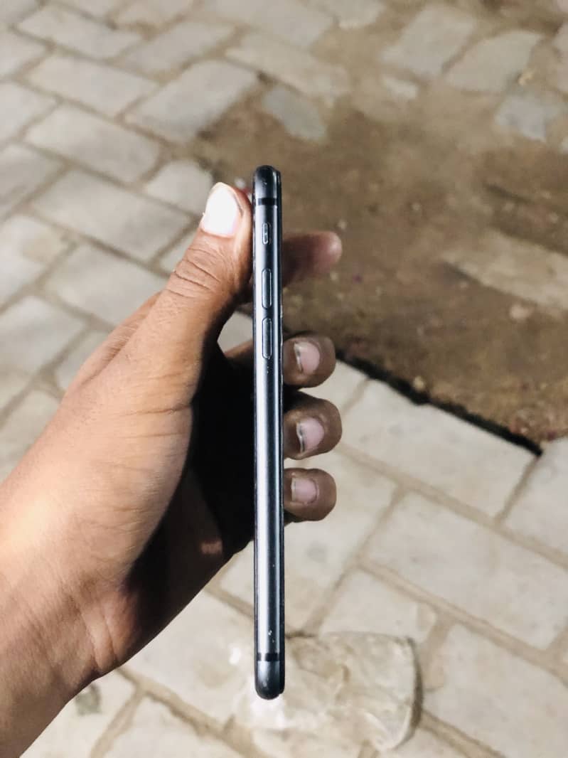 iPhone 8 2