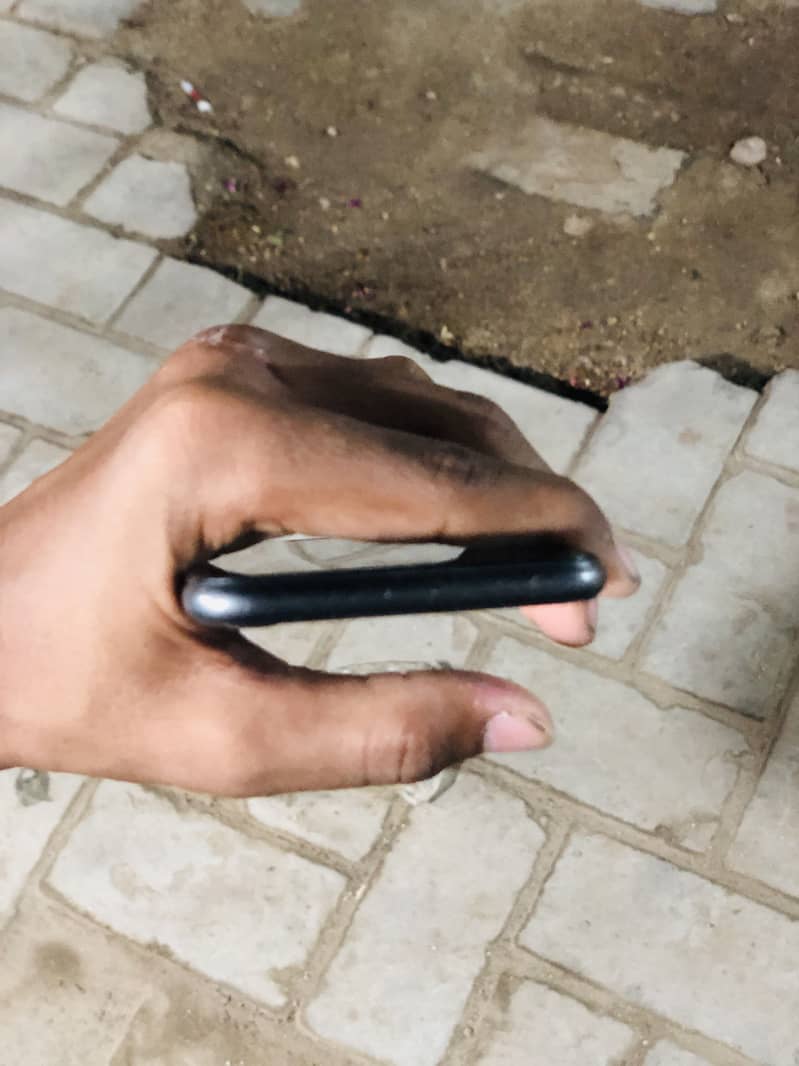 iPhone 8 6