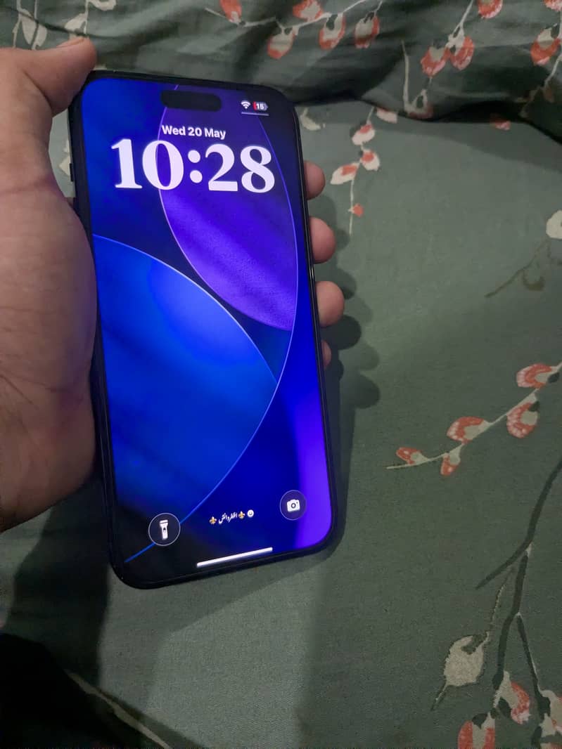 iPhone 15 plus 1