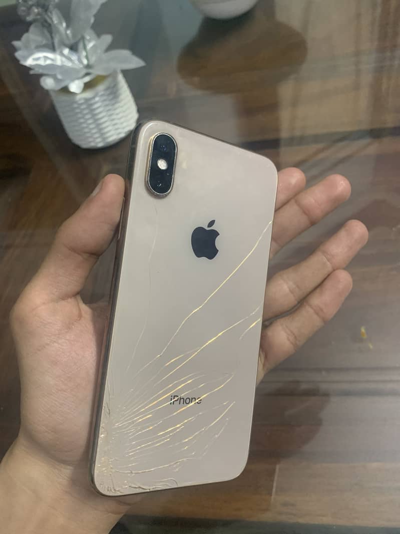 iPhone xs 4