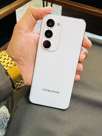Tecno Spark 40 pro plus Good offer