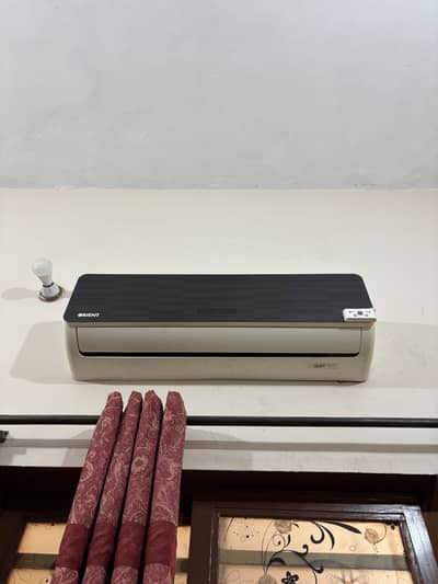 Orient non-inverter AC