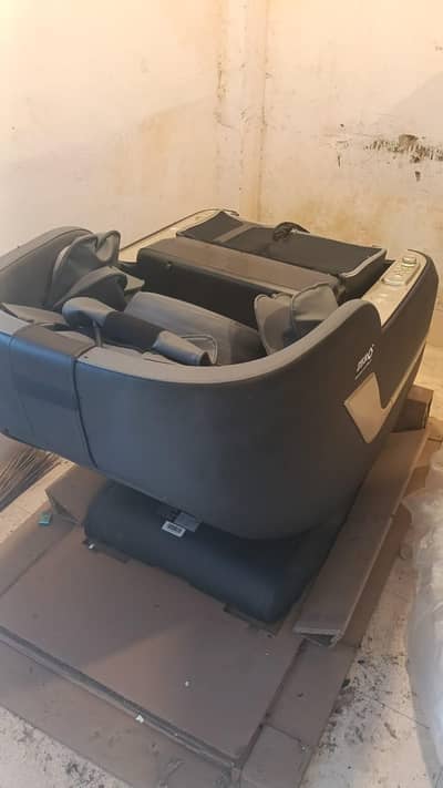 Zero Healthcare Luxury Massage Chair - Excellent Condition