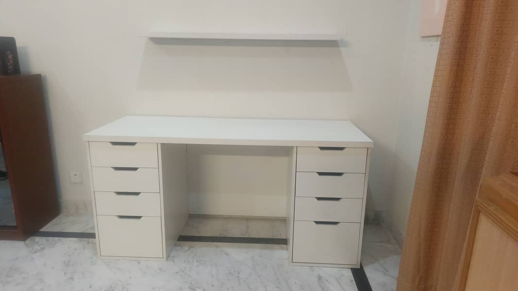 Gaming table/ workstation table 2