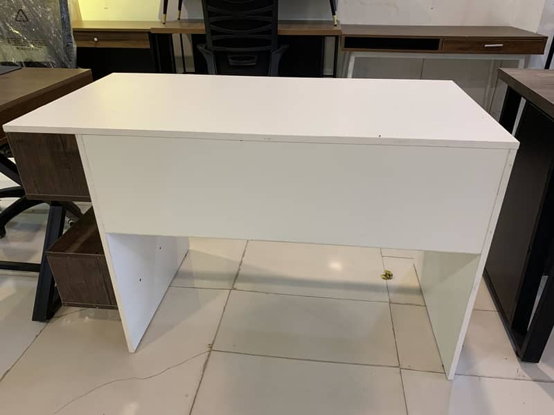 Gaming table/ workstation table 6