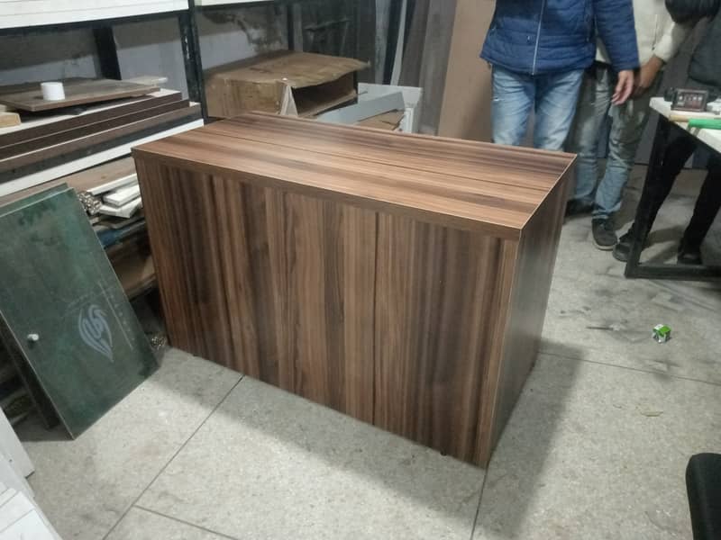 Gaming table/ workstation table 10