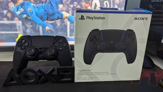 PS5 BLACK CONTROLLER (WITH 3D STAND)