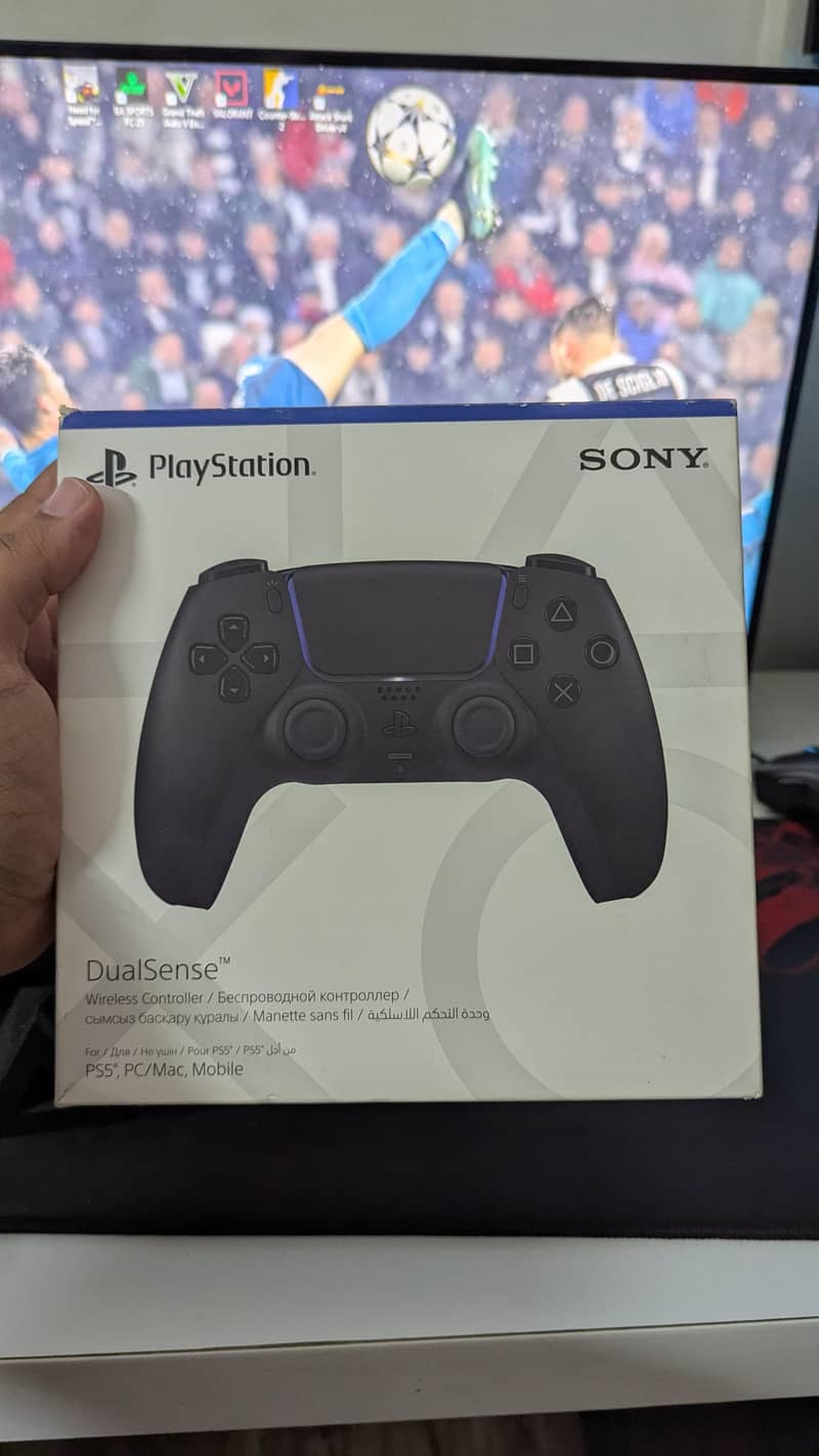 PS5 BLACK CONTROLLER (WITH 3D STAND) 2