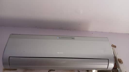 Gree 1.5 ton Eco Electricity Saver