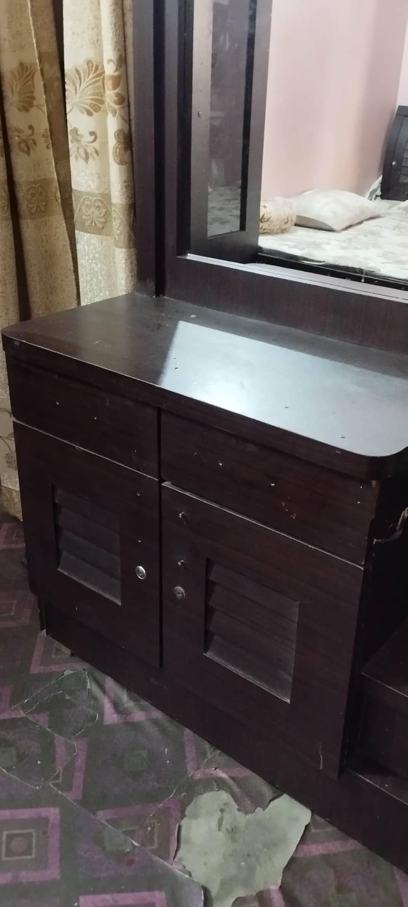 dressing table 1