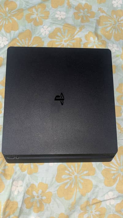 Ps4 slim 500gb with complete original box and accessories