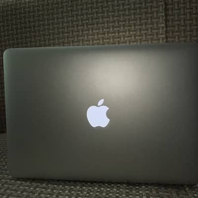 Macbook Air (2017) 8/256