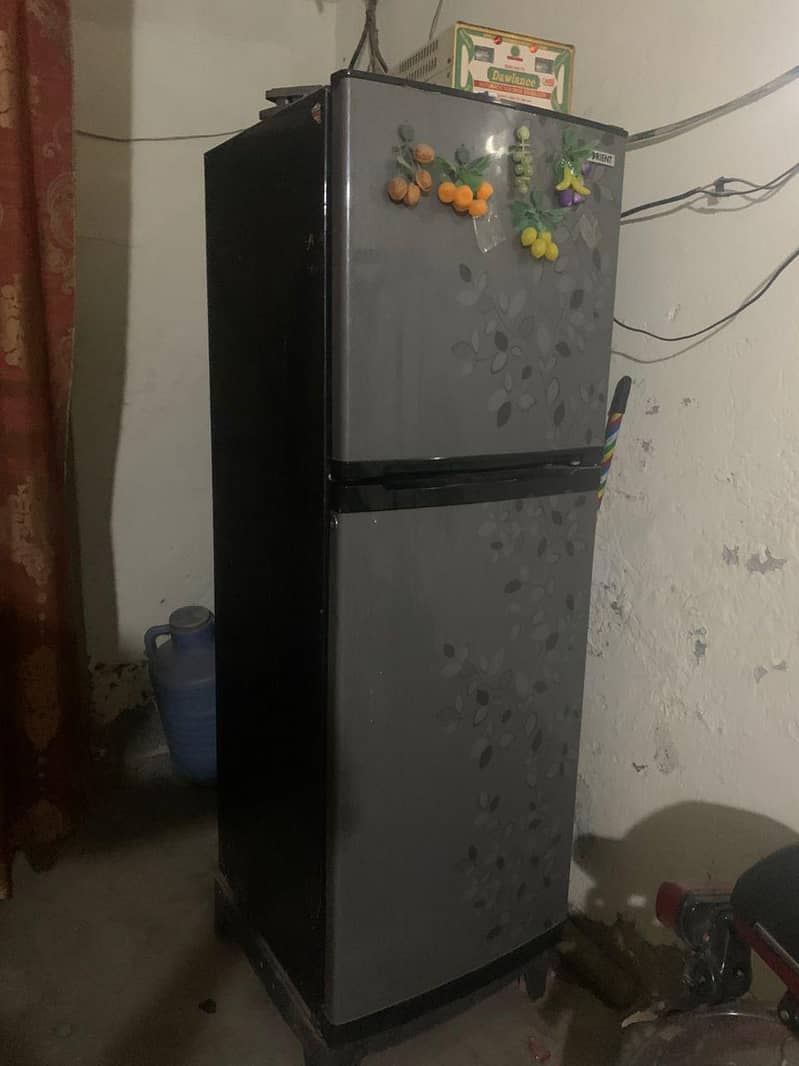 refrigerator 0