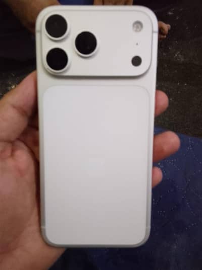 i phone 17 pro max non pata 10/10 condition with box