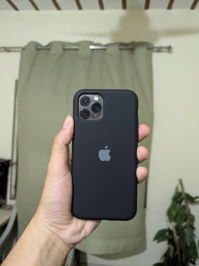 iPhone 11 Pro 64GB FU | Face ID OK | Water Pack | 82 BH | Back Crack
