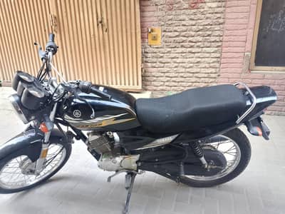 YAMAHA YB125Z