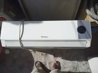 Dawlance 1.5 Ton Split AC (Indoor + Outdoor)