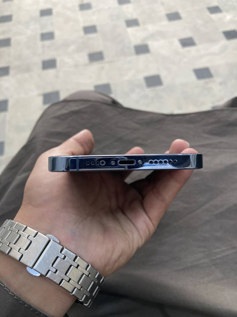 IPhone 13 Pro Max 6