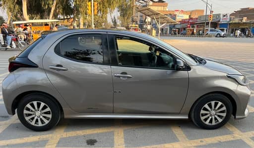Toyota yariz hatchback 2021 model 2023 import