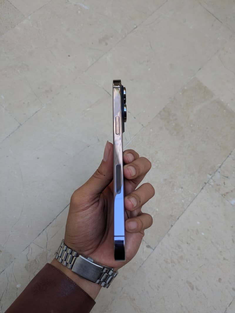 Iphone 14 pro max 6