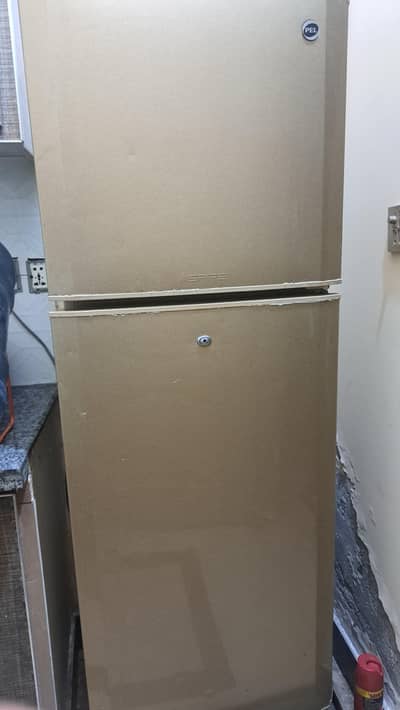Fridge for sale urgent sale only serious buyer will contac