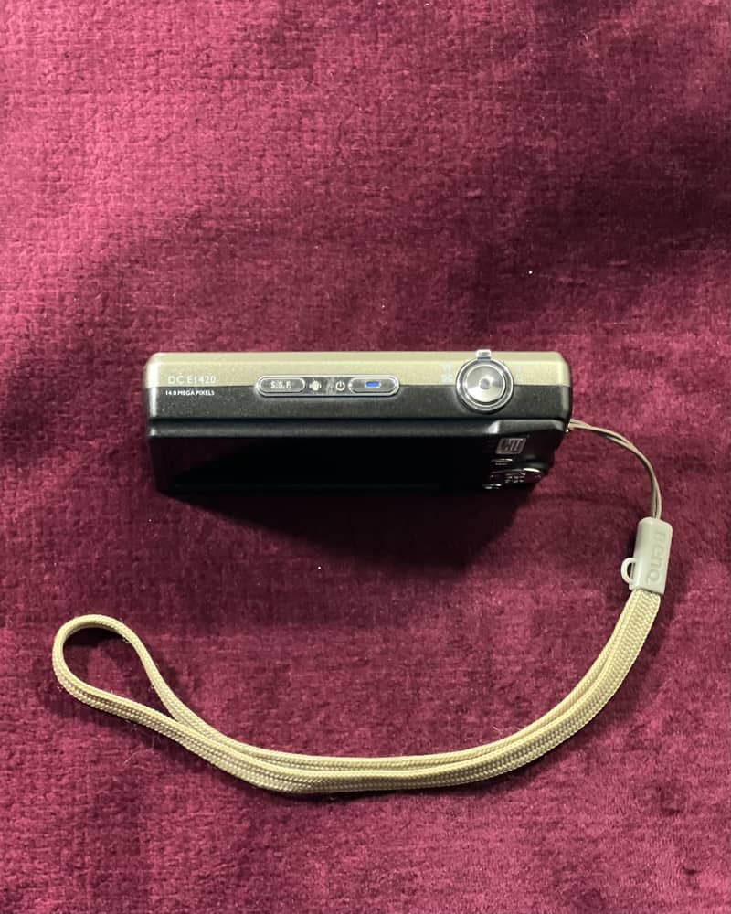 Benq E1420 Digital Camera 2