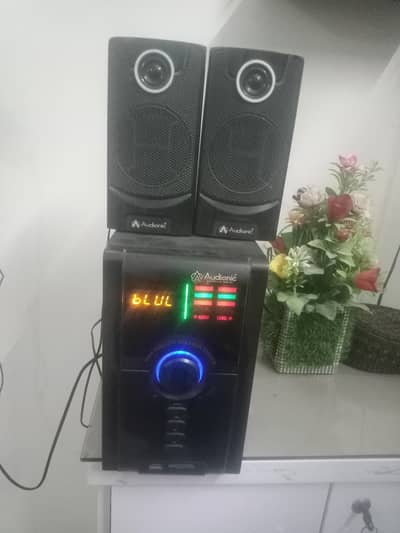 Audionic speaker are available for sell