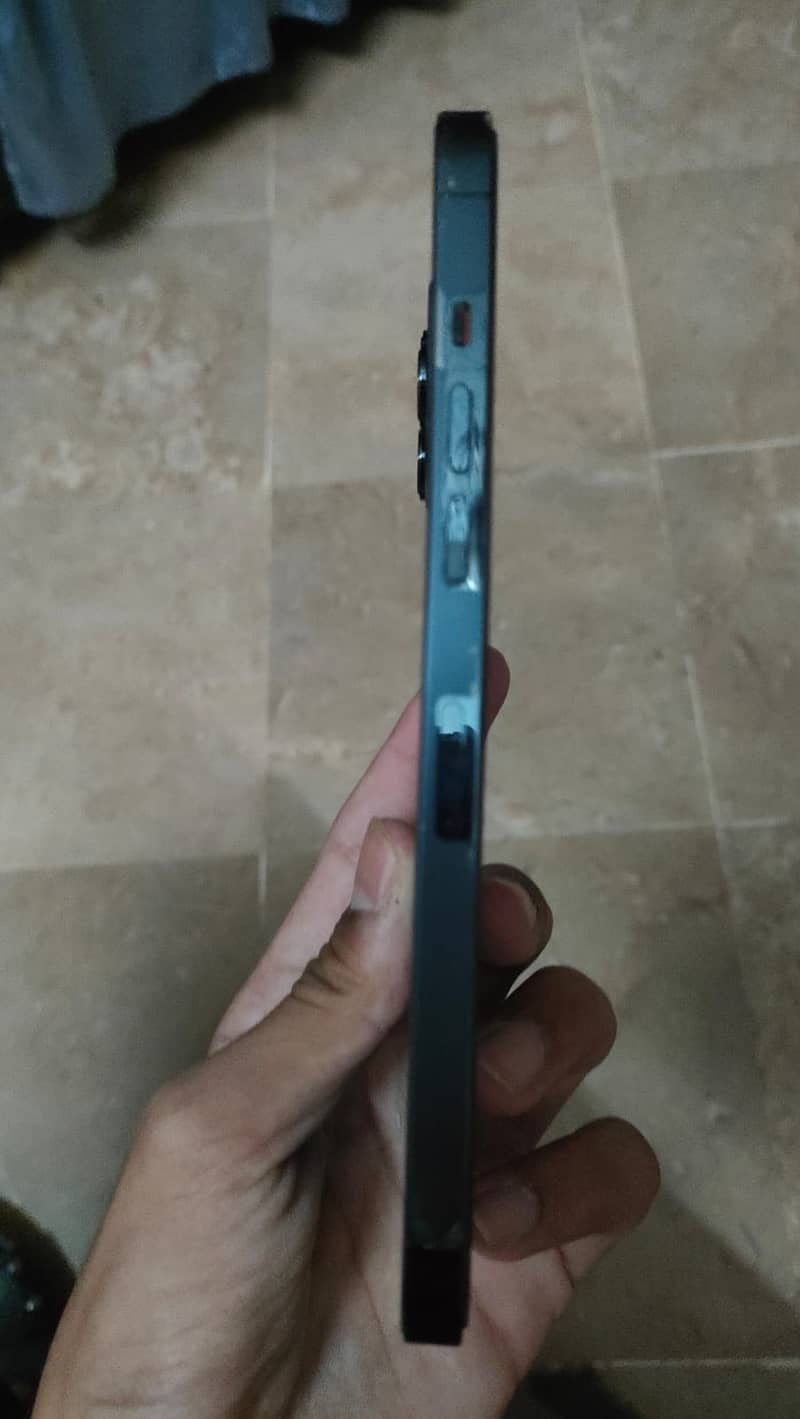 Iphone 12 pro max 3