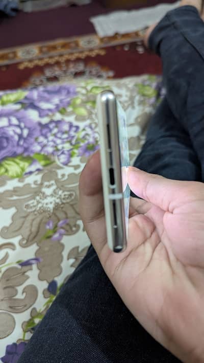 google pixel 6 pro 9/10 condition