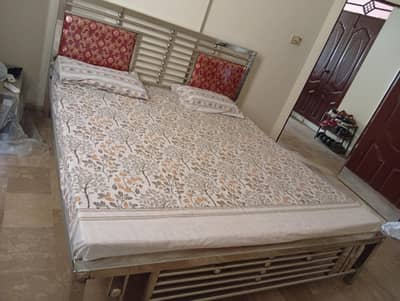 selling bed