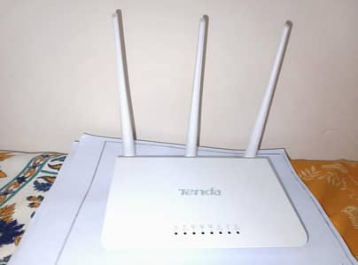 Tenda f3 WiFi Router/Repeater/Extender with Power Adapter
