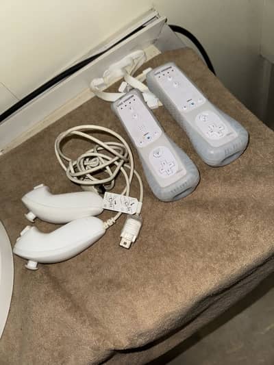 Nintendo Wii - immaculate condition