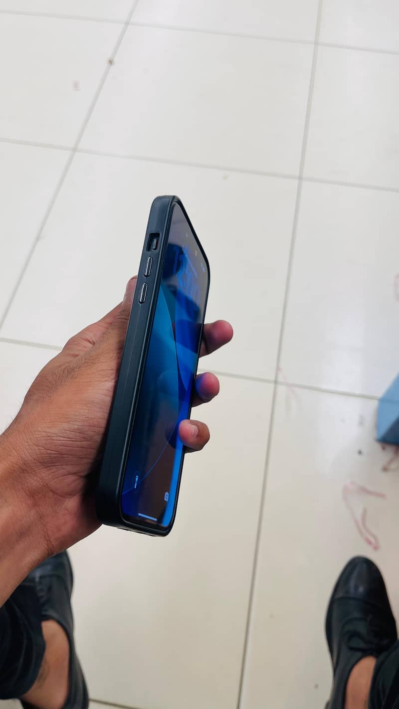 Iphone 15 plus 4