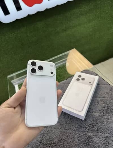 I phone 17 pro Max/ good condition 10/10 256 Gb