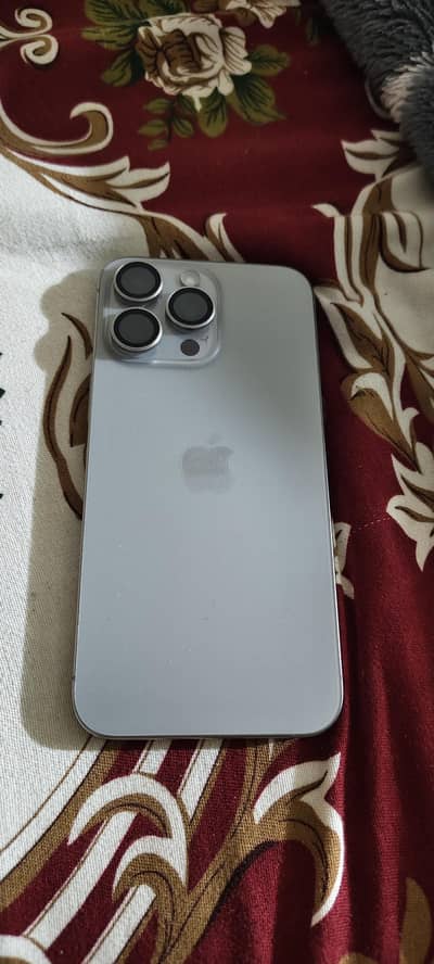 iphone 15 pro max  256 jv