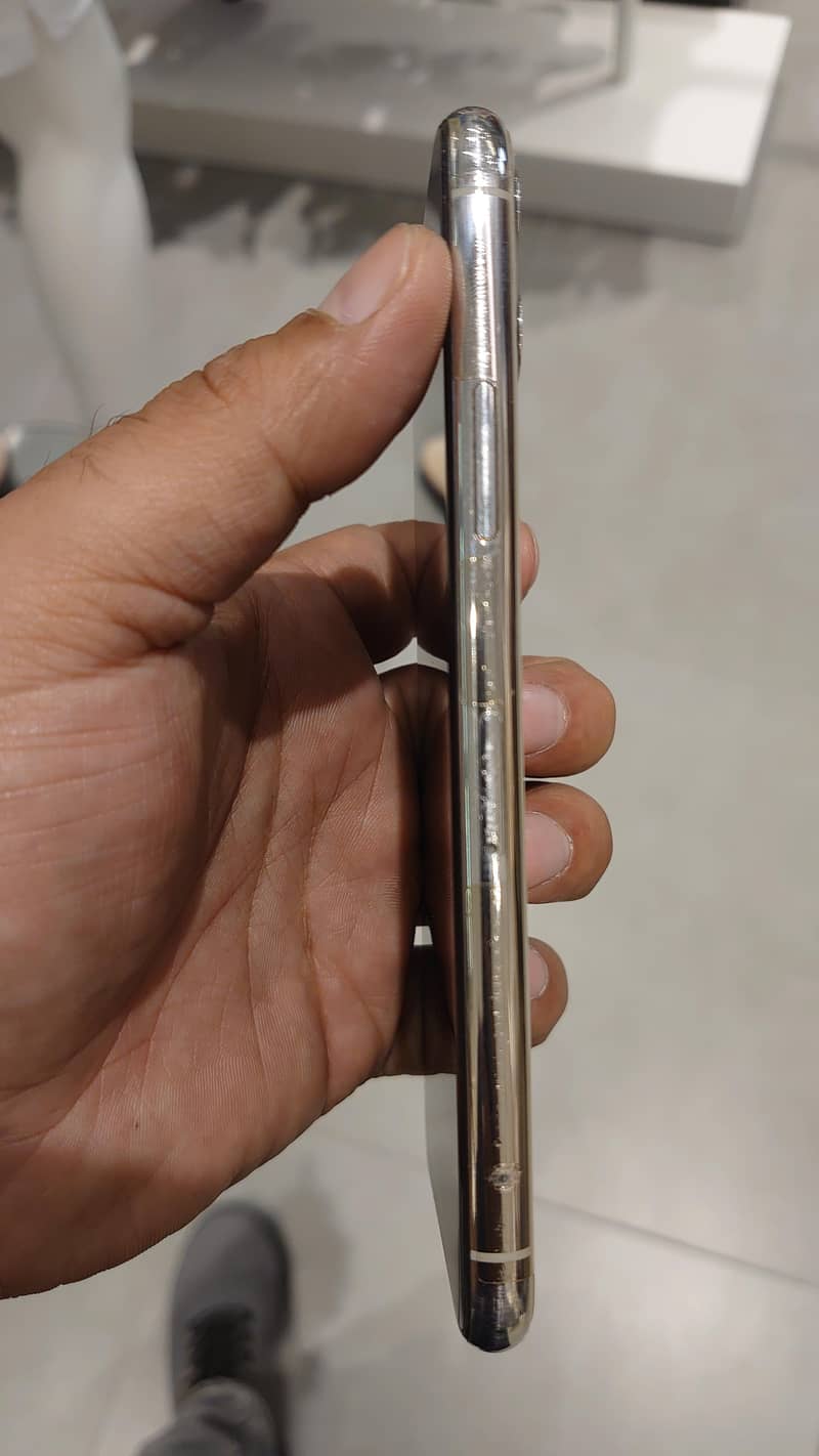 iphone 11 Pro 0