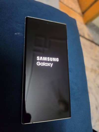 Galaxy S22 Ultra 10/10  condition lile new