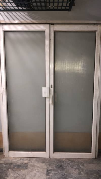 Aluminium window come door white coated 5x7