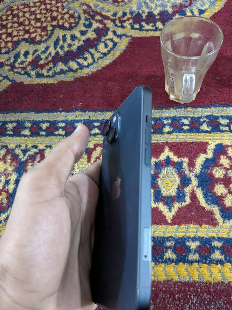 iPhone 13 9