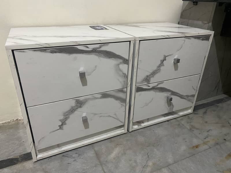 Dressing table with 2 side tables 2